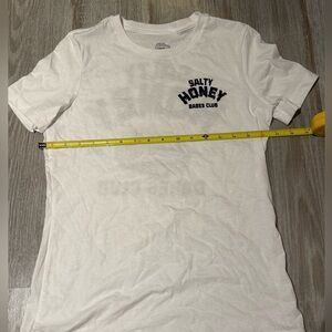 Salty honey graphic tee size small